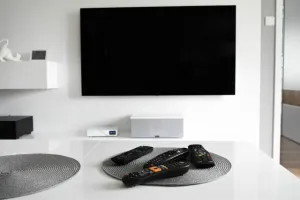 Podłączenie kina domowego do telewizora – jaki kabel jest najlepszy?