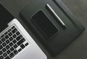 Przewodnik po aparatach Instax - odkryj magię natychmiastowych zdjęć