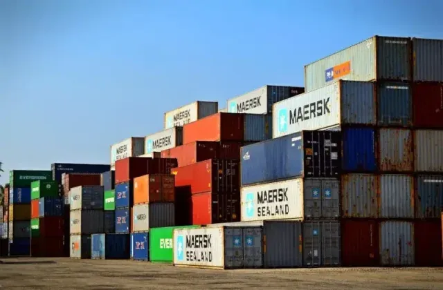 Outsourcing logistyczny: Nowoczesne podejście do zarządzania łańcuchem dostaw